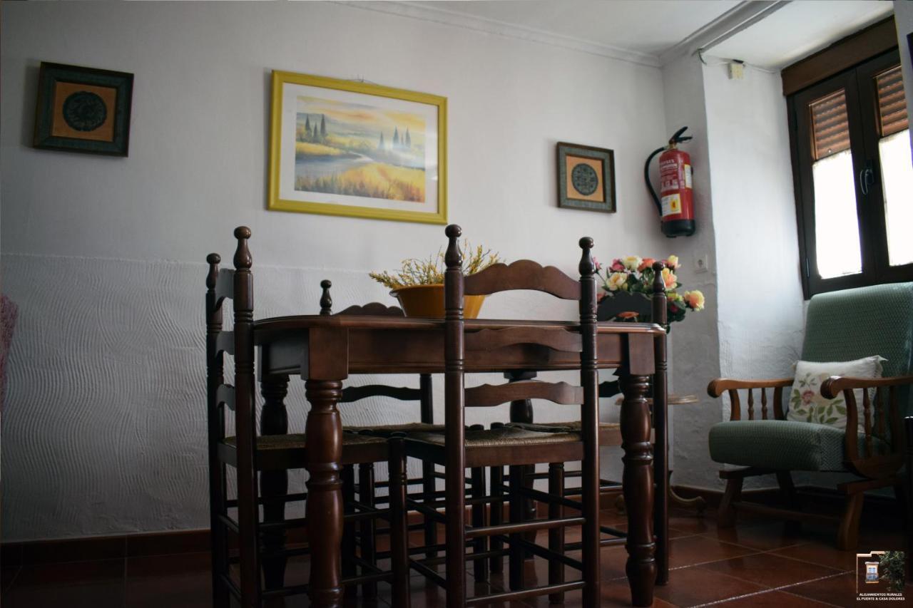Cuevas del Becerro Casa Rural Dolores מראה חיצוני תמונה